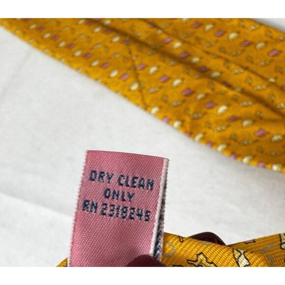 Vineyard Vines NWT Golden Yellow Pink Shells Coastal Preppy Neck Tie Silk Ocean - Picture 6 of 9